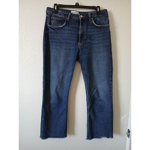 Zara Sz 8 Jeans High Rise Straight Leg High Waist Relax Light Wash Denim Raw Hem - Picture 1 of 14
